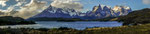 ...Lago Pehoe vor dem Paine Massiv...