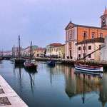 ...der Hafenkanal von Leonardo da Vinci entworfen...