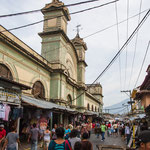 ....ein großen und lebhaften Markt.....