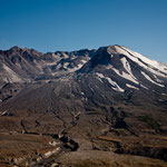 in der Mitte des Ausbruchkraters sieht man wieder eine "gefährliche Beule"