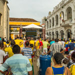 ....so ein "public viewing" gibt viel Einblick in die Volksseele......