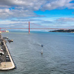 ...die "Golden Gate-Brücke" von Lissabon...