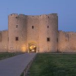 ...diese Stadtsicherung stammt aus der Zeit als Aigues-Mortes einer der ersten Mittelmeerhafen war...