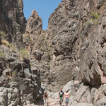 ...und eine wilde Felsenlandschaft...