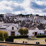 ...das Trulli-Viertel mit hunderten von Trullis...