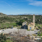 Die Kirche wurde aus dem Dorf verbannt