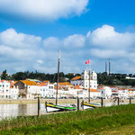 ...das weiße Städtchen bietet Schifftouren in das "Naturreservat Sadomündung"...