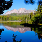 Der wunderschöne Manzanita Lake.....