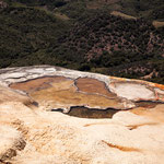 Sinterbecken - das Wasser ist extrem mineralhaltig 