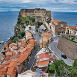 ...Scilla ist ein Besuch wert...