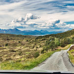 ...die Fahrt durch diesen Teil von Skye erinnerte uns an Südamerika - extrem schmales Sträßchen.