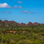 ...teilweise ist die Erde tiefrot...