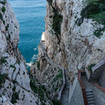 Hier geht es 650 Stufen runter zur "Grotta di Nattuna"