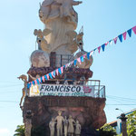 ...ein Denkmal der ersten Siedler...