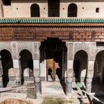 ...hat einen großen und prächtigen Innenhof...