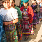 ....gespanntes Warten auf den Prozessionsbeginn.....