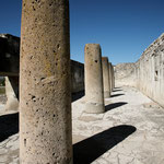 Hier ein Teil der früher riesigen Säulengruppe (nur noch dieser ist erhalten)