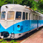 ...ein uralter Schienenbus.