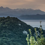 Die Bergspitzen waren gezuckert mit Schnee
