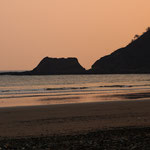 ....zwischen zerklüfteten Felsen..... 