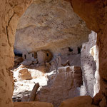 Sie hängen wie Schwalbennester am Canyon - oft hunderte Meter über Grund